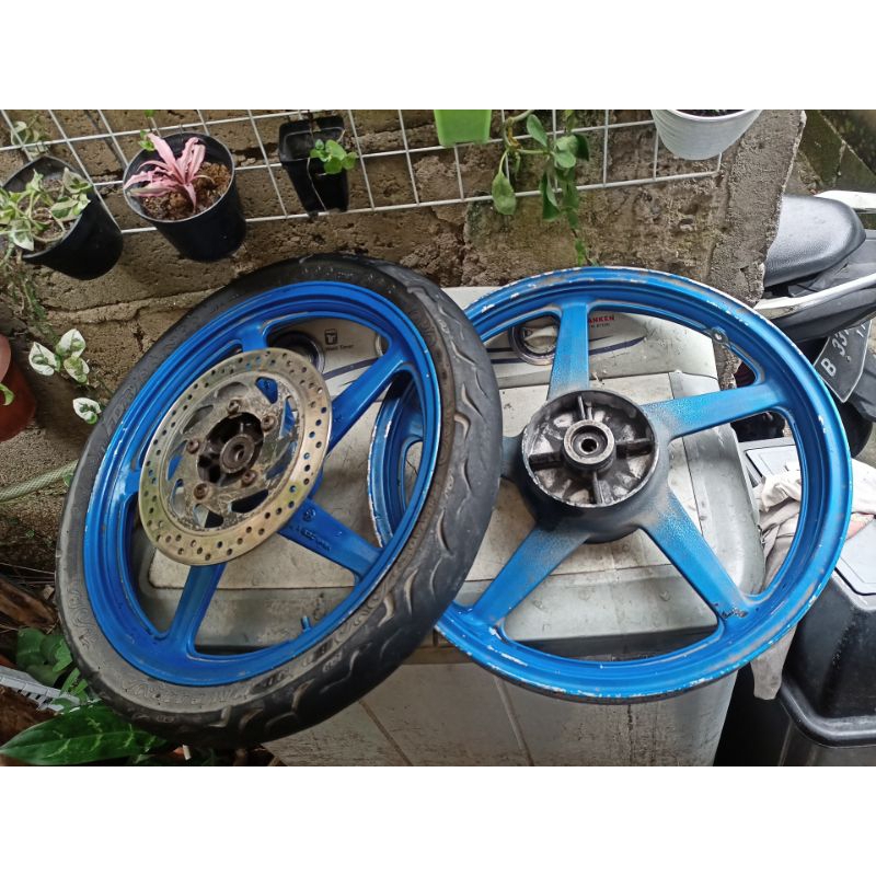 Velg vixion old lama bisa scorpio rx King dll dengan penyesuaian pelek racing palang original ori co