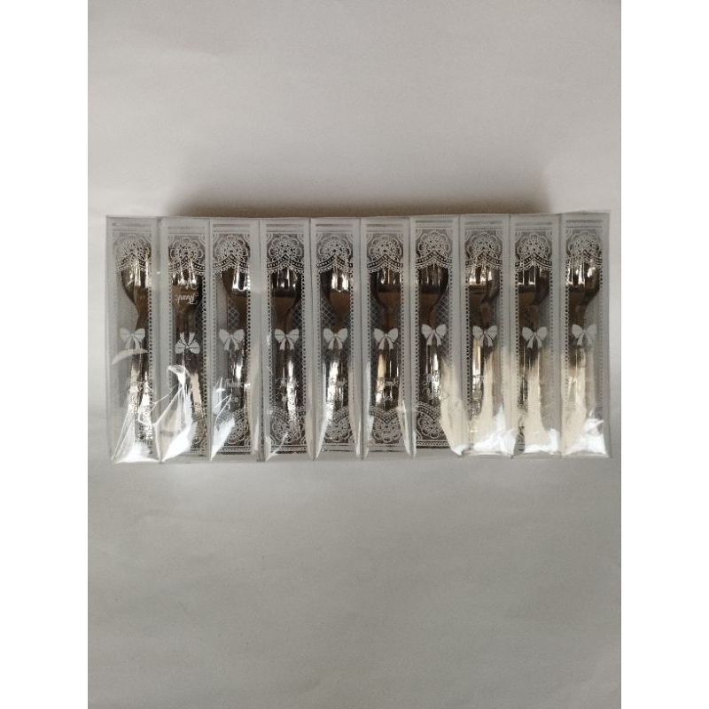 Souvenir sendok puding mika