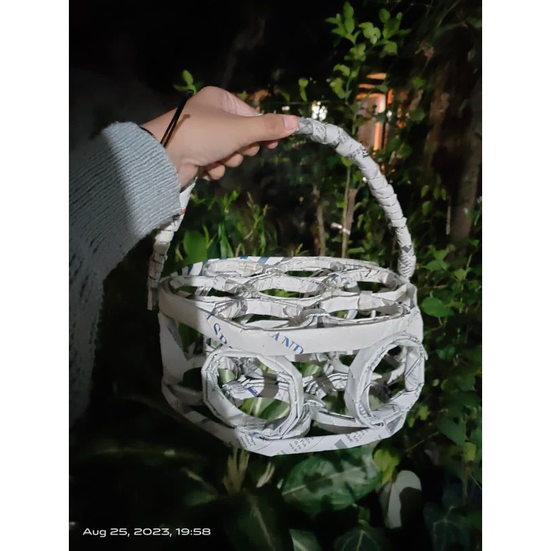 

KERAJINAN LIMBAH BARANG BEKAS