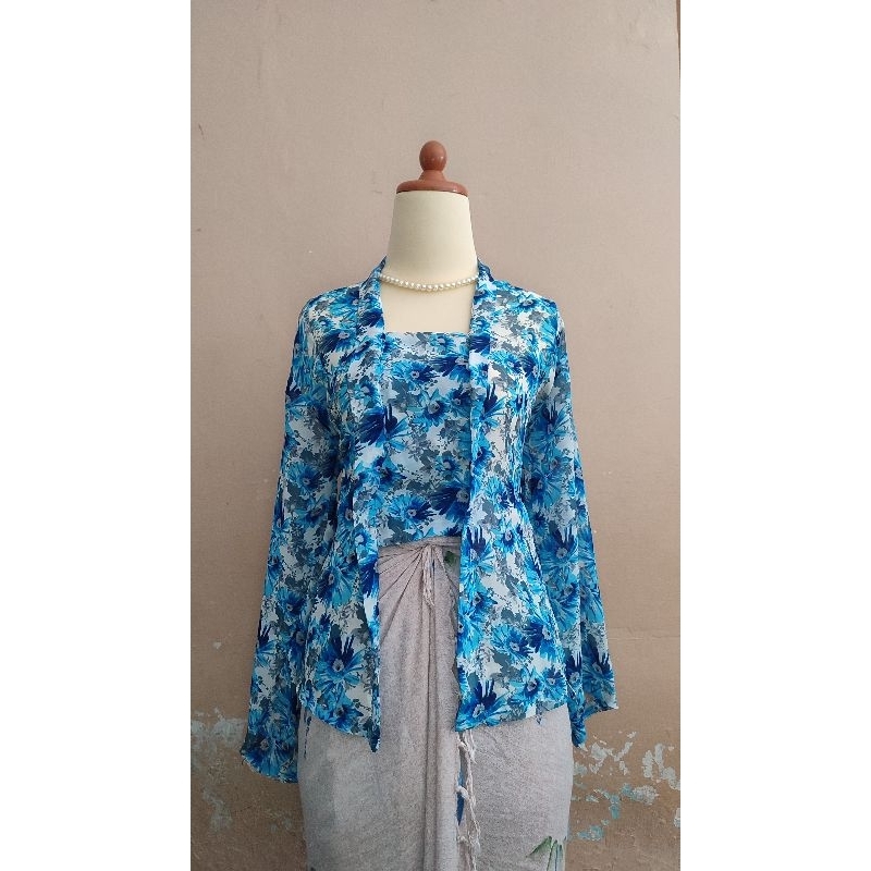 Kebaya Kembangan Biru