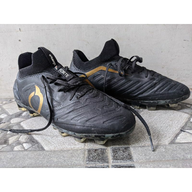 Sepatu Bola Ortuseight Vorte Valkyrie FG Black/,lGold