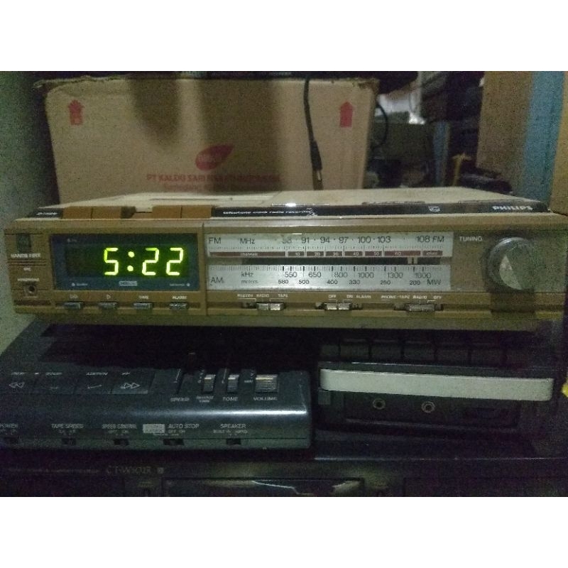 PHILIPS CLOCK Radio/Tape Recorder