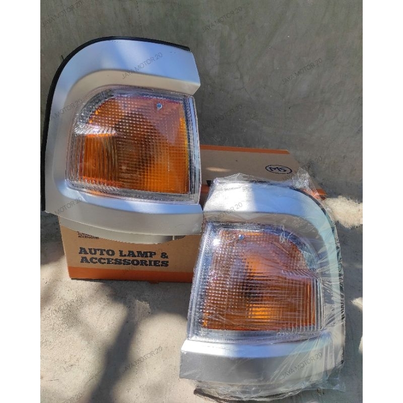 Sepasang Lampu Sein Assy Colt T120SS. Lampu Sein Colt T120SS.