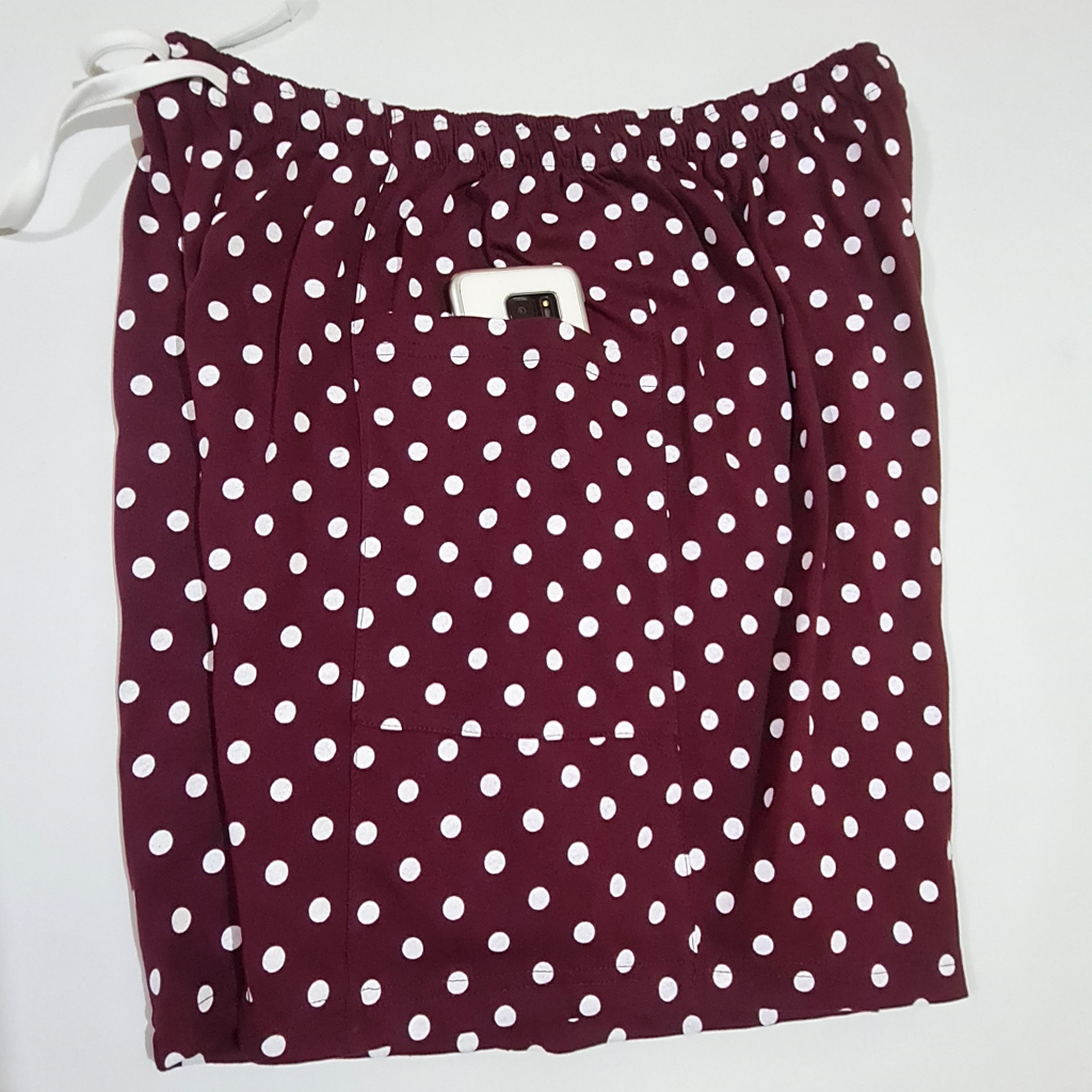 CELANA SELUTUT WANITA JUMBO BIG SIZE KATUN KAOS PREMIUM DUA SAKU DEPAN BURGUNDY POLKADOT