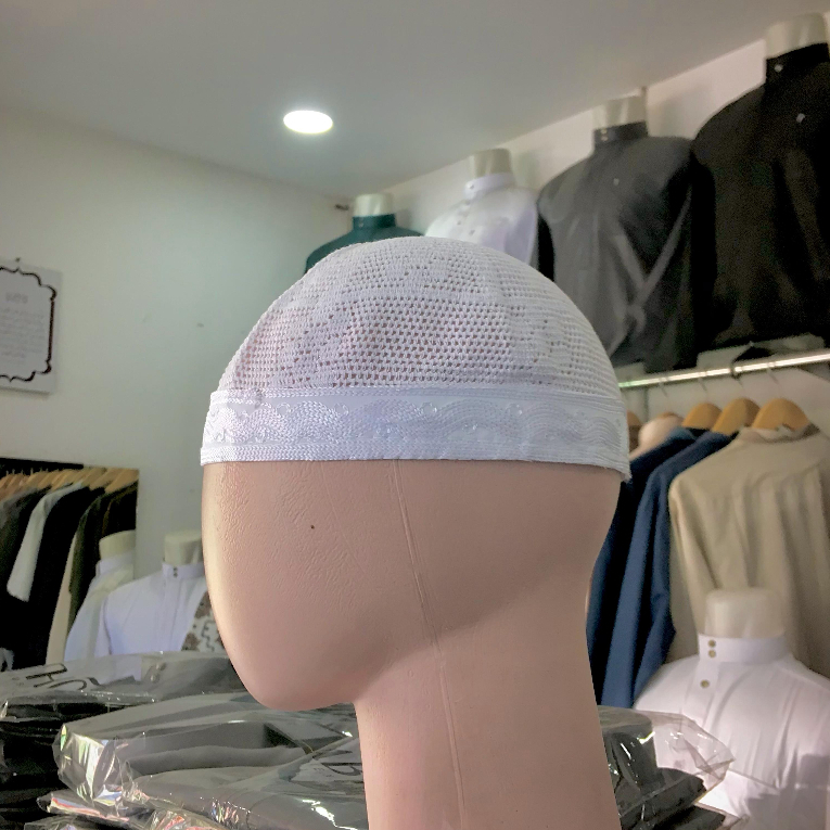 peci rajut yaman import putih