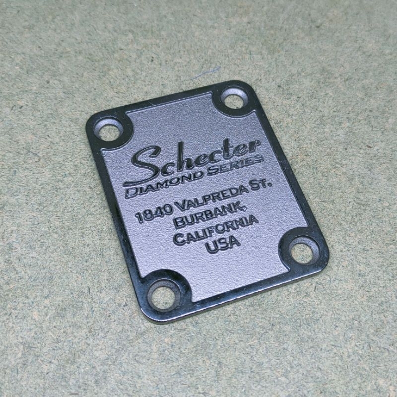 PLATE NECK GITAR SCHECTER