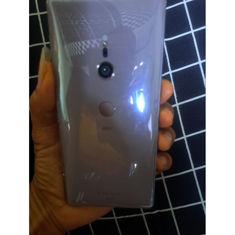 sony expeeia xz2 second