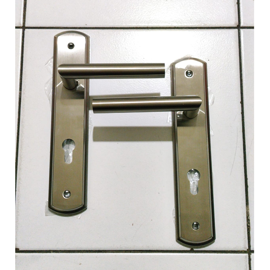 Handle pintu plat bulat stainless steel