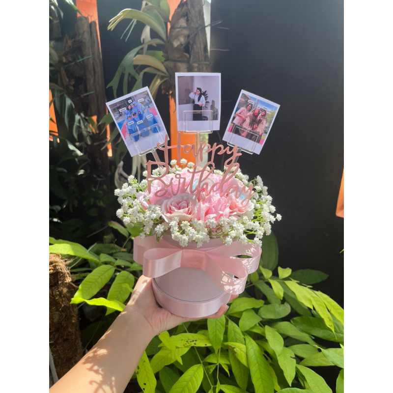 

Roses in box | GIFT BAR