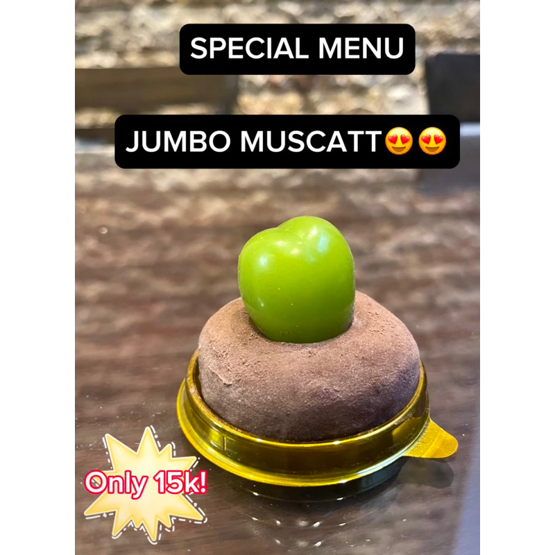 

fresh jumbochi jumbo muscatt (anggur jepang) mochi malang