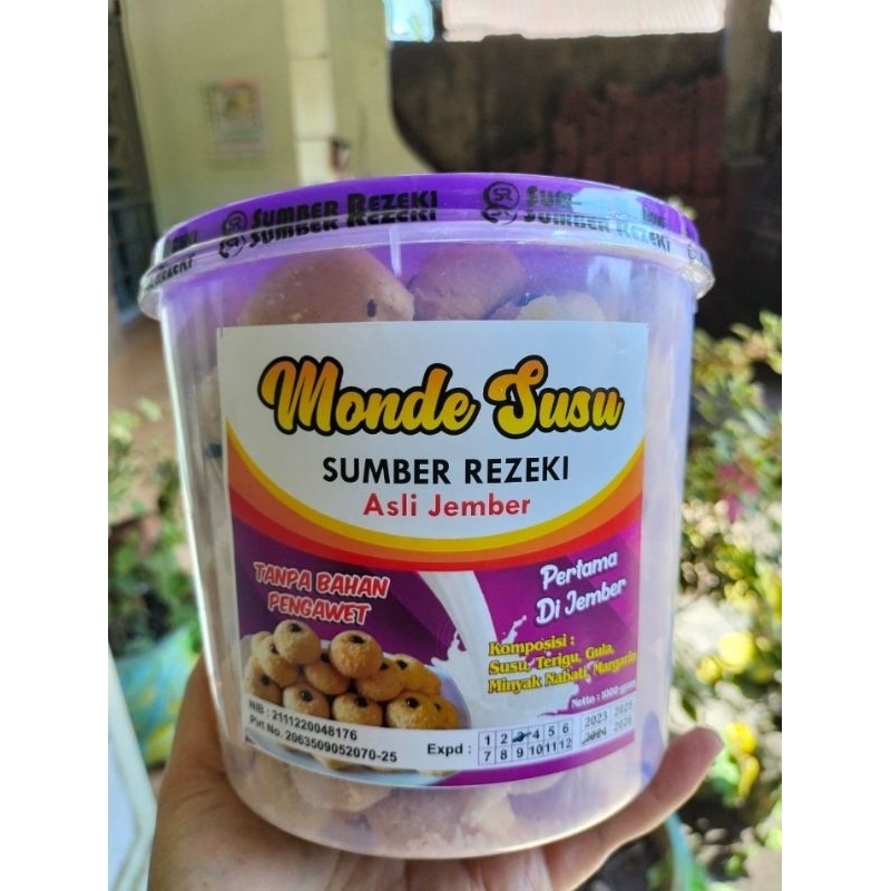 

±1kg KUE MONDE SUSU SUMBER REJEKI ASLI PERTAMA DIJEMBER