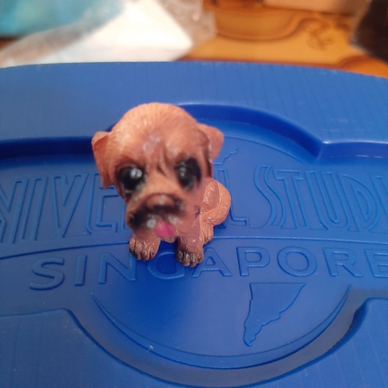 mainan / figure dikoleksi anjing guguk barbie