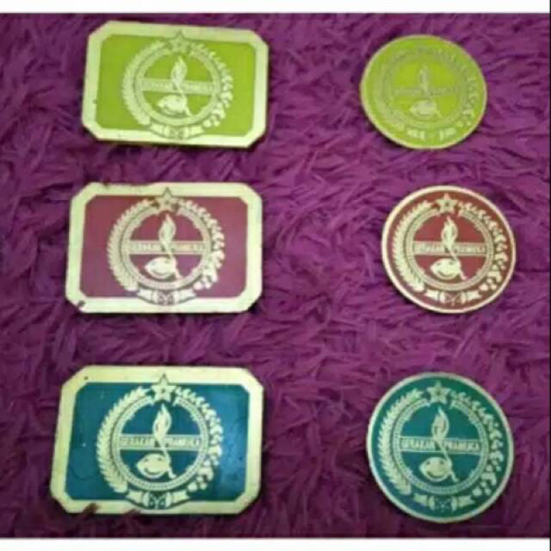 Tanda Topi Mika/Pin Baret/Pin Boni