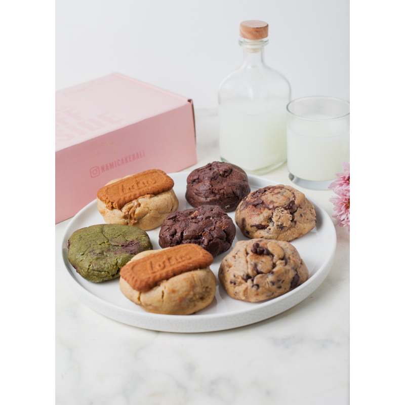

NAMI CAKE BALI 6pcs JUMBO SOFT COOKIES (110g)