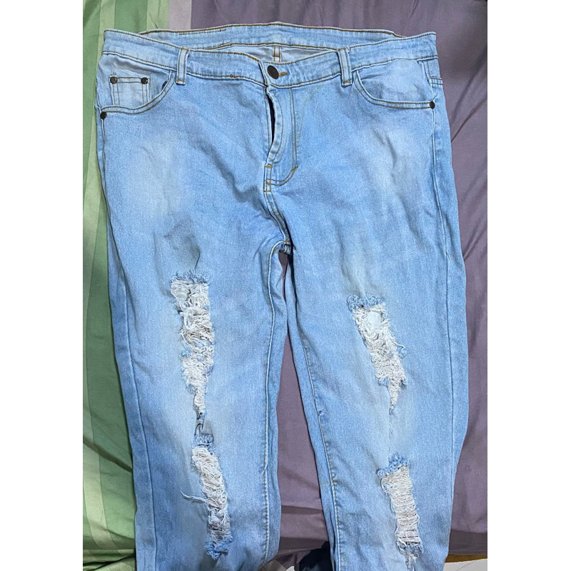 preloved ripped jeans