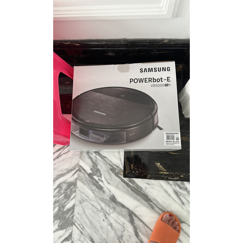 Vacuum robot samsung VR5000