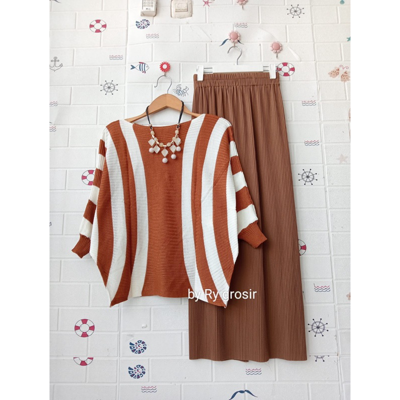 Setelan Rajut Rok Span Lidi Plisket