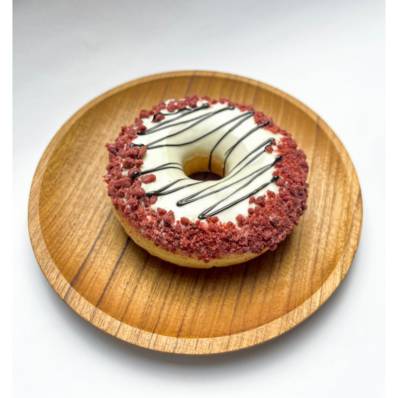 

red velvet donat