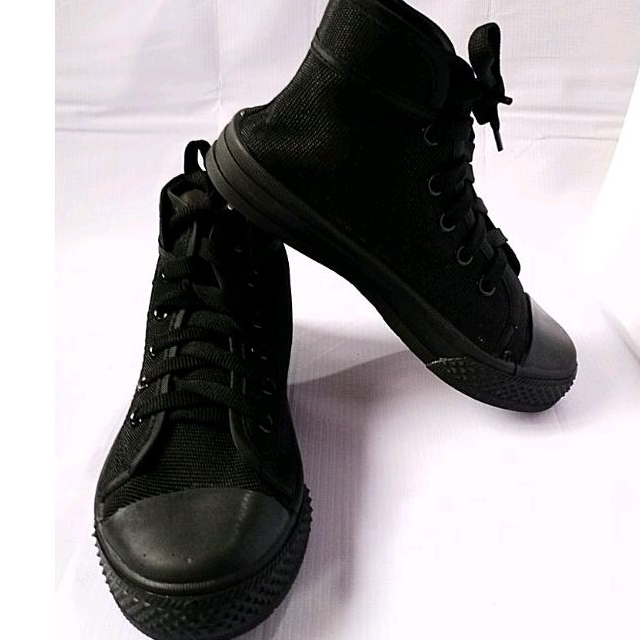 sepatu sekolah hitam full sepatu sekolah smp,sma..sepatu sekolah cewek / cowok model boots kualitas 