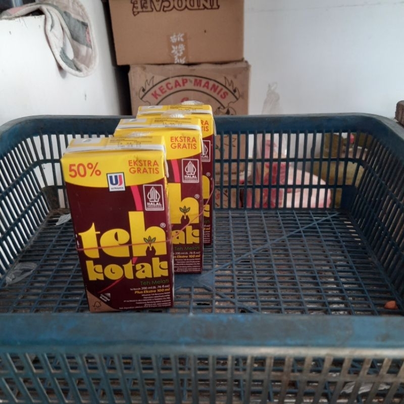 

Teh kotak ultrajaya Ekstra 50%. Bundle 3 pcs