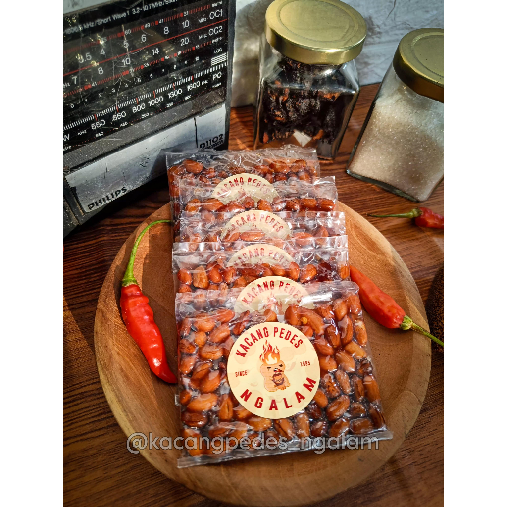 

Kacang Pedas Ngalam "MEDIUM" 1Pack (5biji)