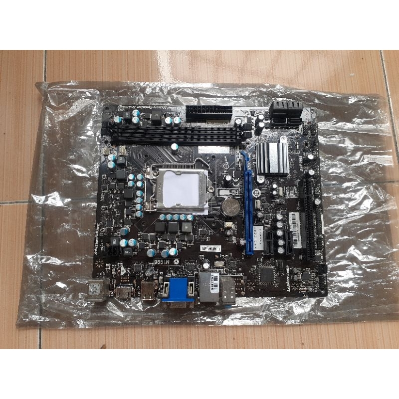 Mobo Motherboard LGA-1156 MSI H55M-e33. Mainboard PC Intel