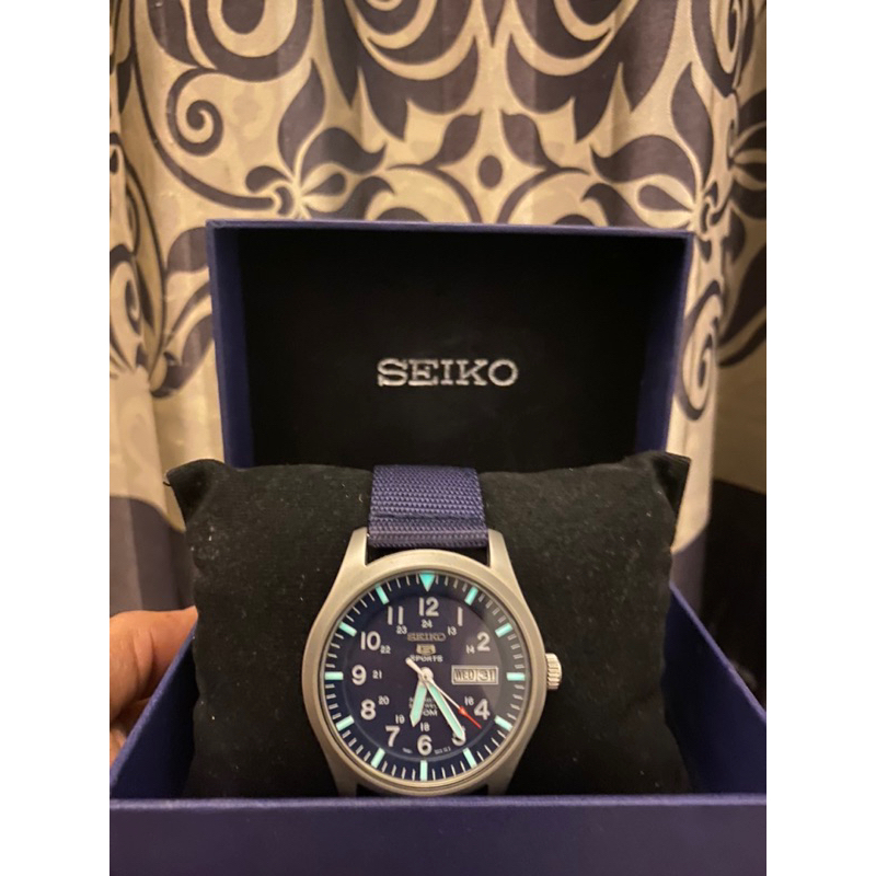 SEIKO.5.MILITARY.AUTOMATIC.SPORT.SNZG11K1