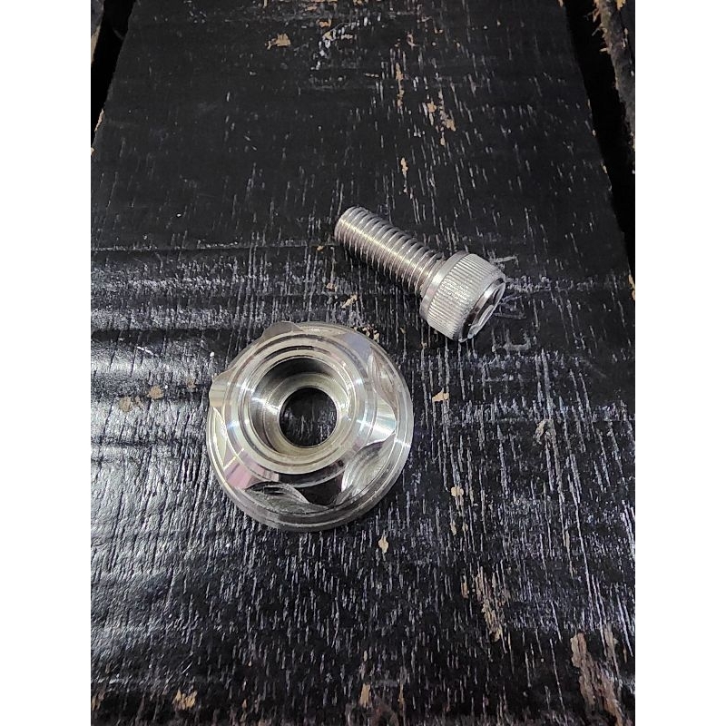 Mur komstir Segitiga Ninja Stainlise lengkap baut