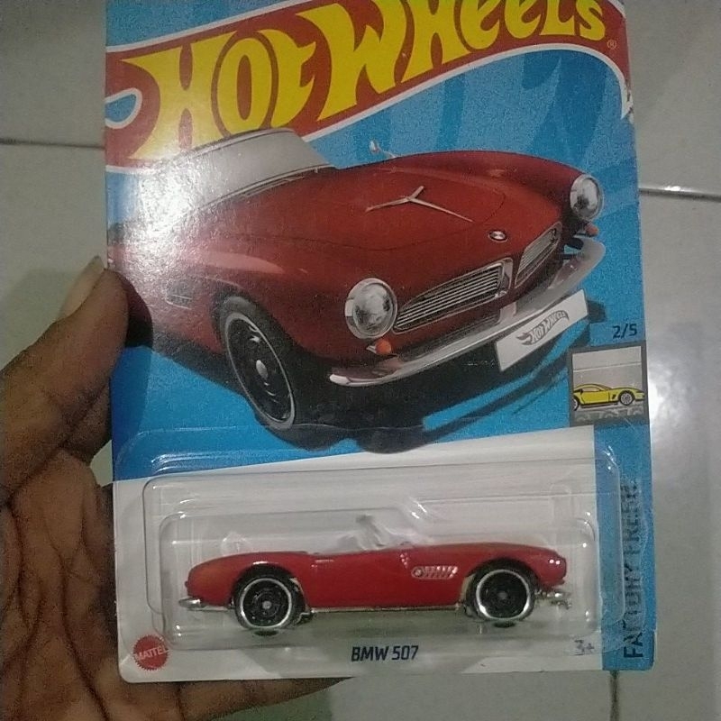 hot wheels (BMW 507)