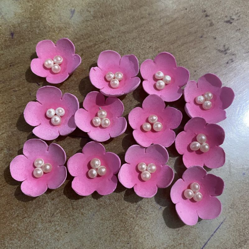 

Gumpaste Sakura/Bunga edible sakura isi 12pc (BISA DI MAKAN)