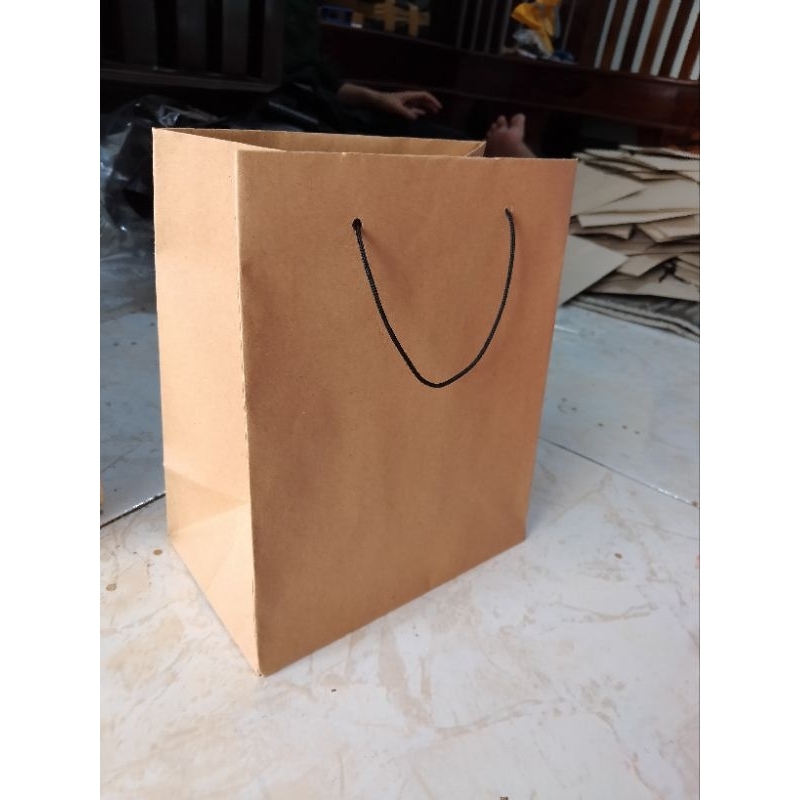 

Paperbag polos coklat ukuran 35x10x40#shoppingbag terlaris paket isi 12 pcs