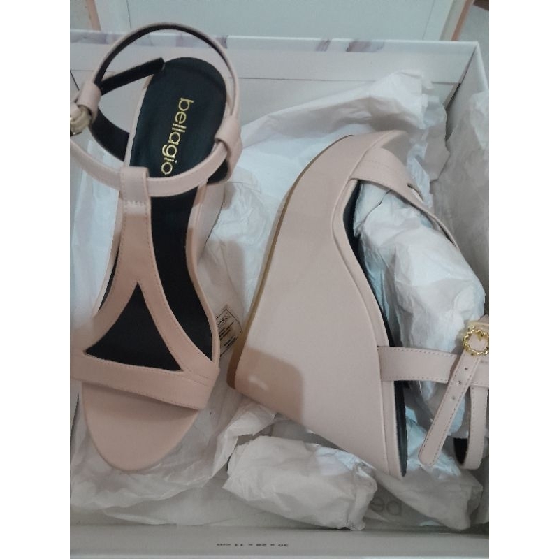 Bellagio Wedges Sandal Wanita