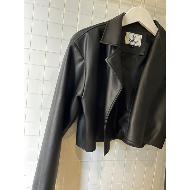 preloved leather jacket / blazer