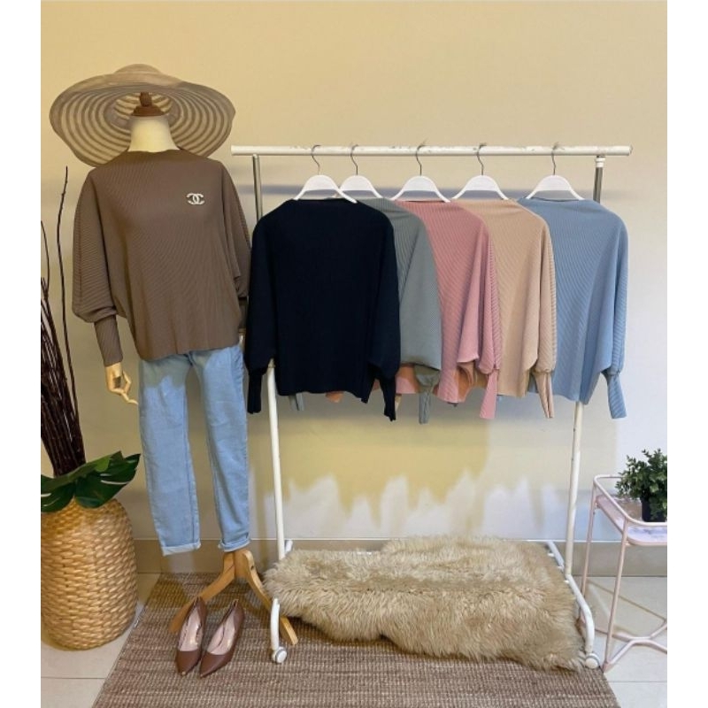 KALOLA | ATASAN PLISKET BATWING