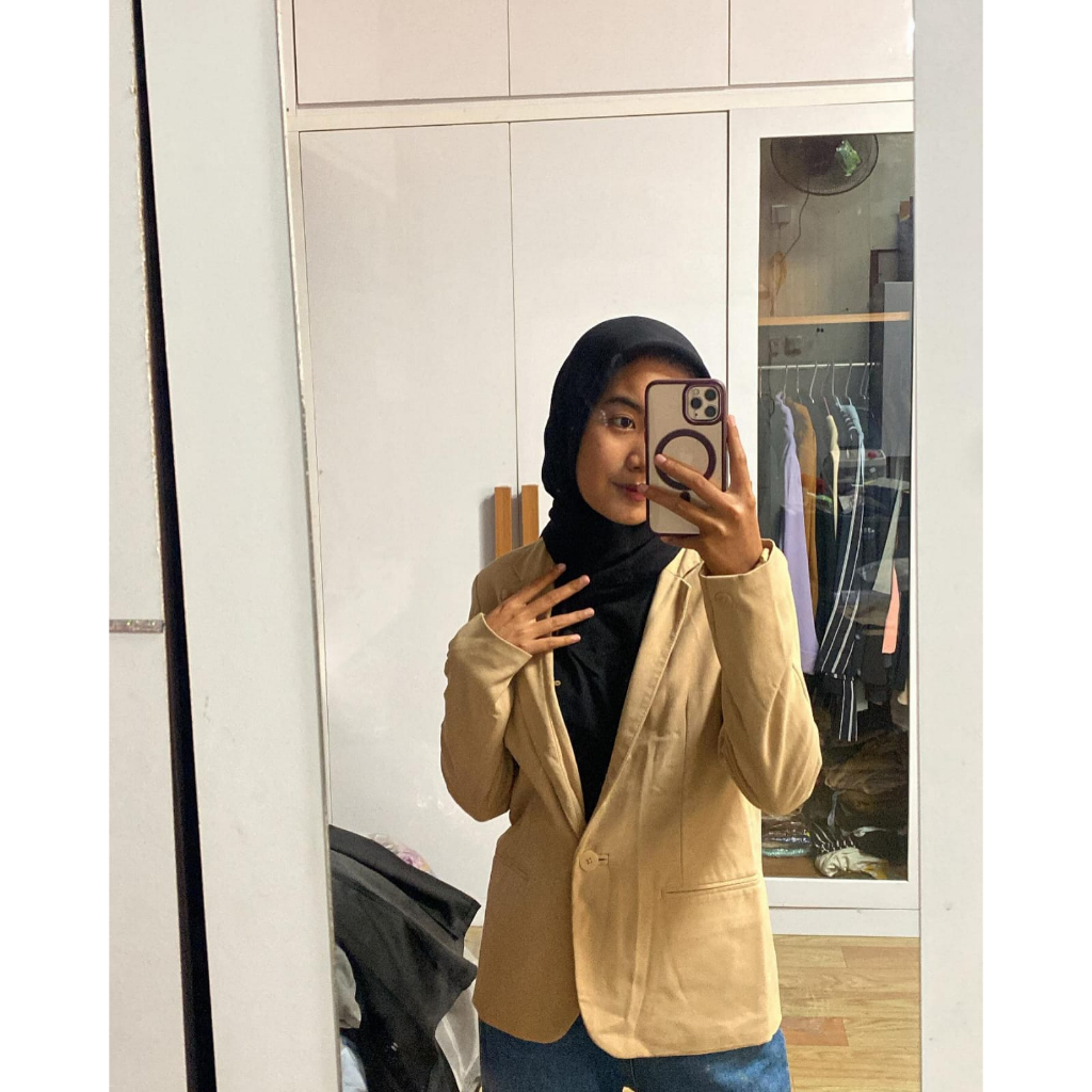 [PRELOVED] BLAZER WANITA VILANO BRAND WARNA CREAM BY KANAH