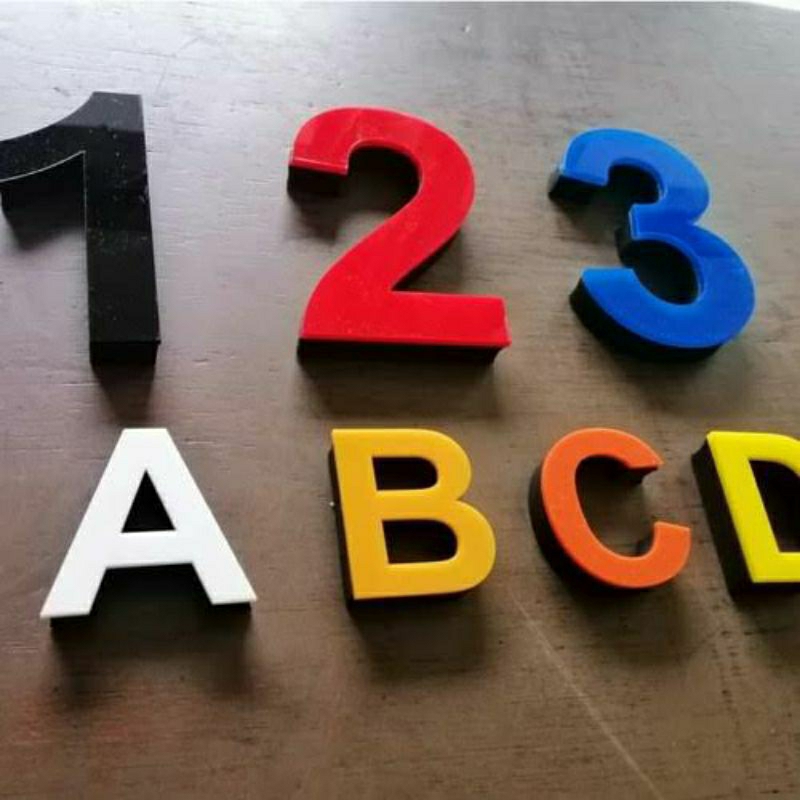 huruf timbul akrilik spons custom ukuran dan warna