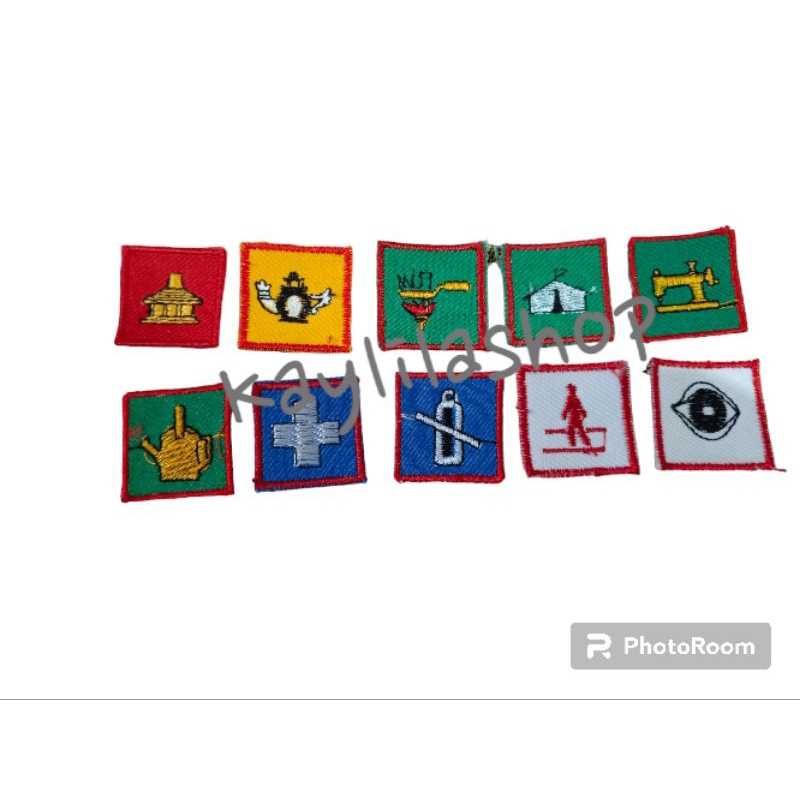 

1 set TKK Wajib Penggalang Madya - kotak