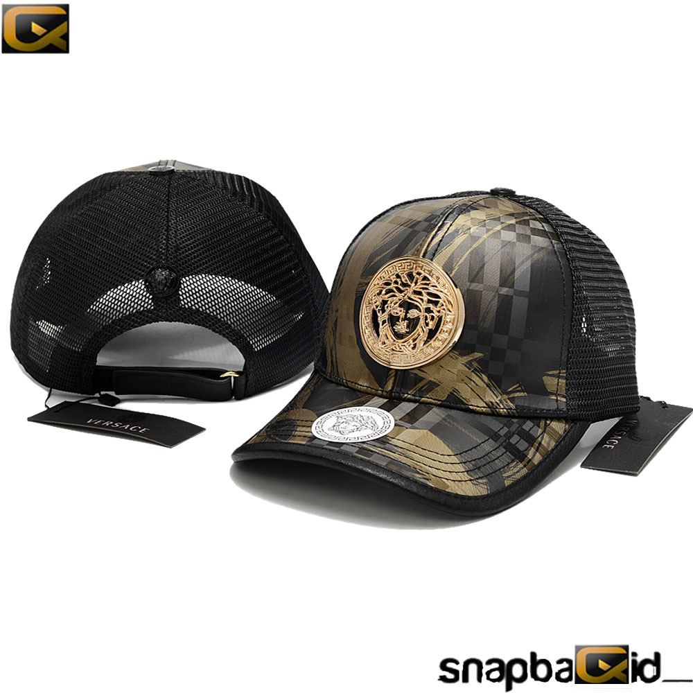 Topi Versace Black Gold Trucker Logo Metal Gold Import