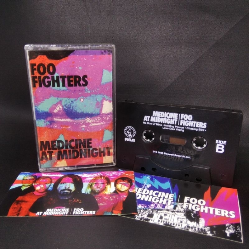 Kaset Pita Foo Fighters Medicine At Midnight Bootleg Tape