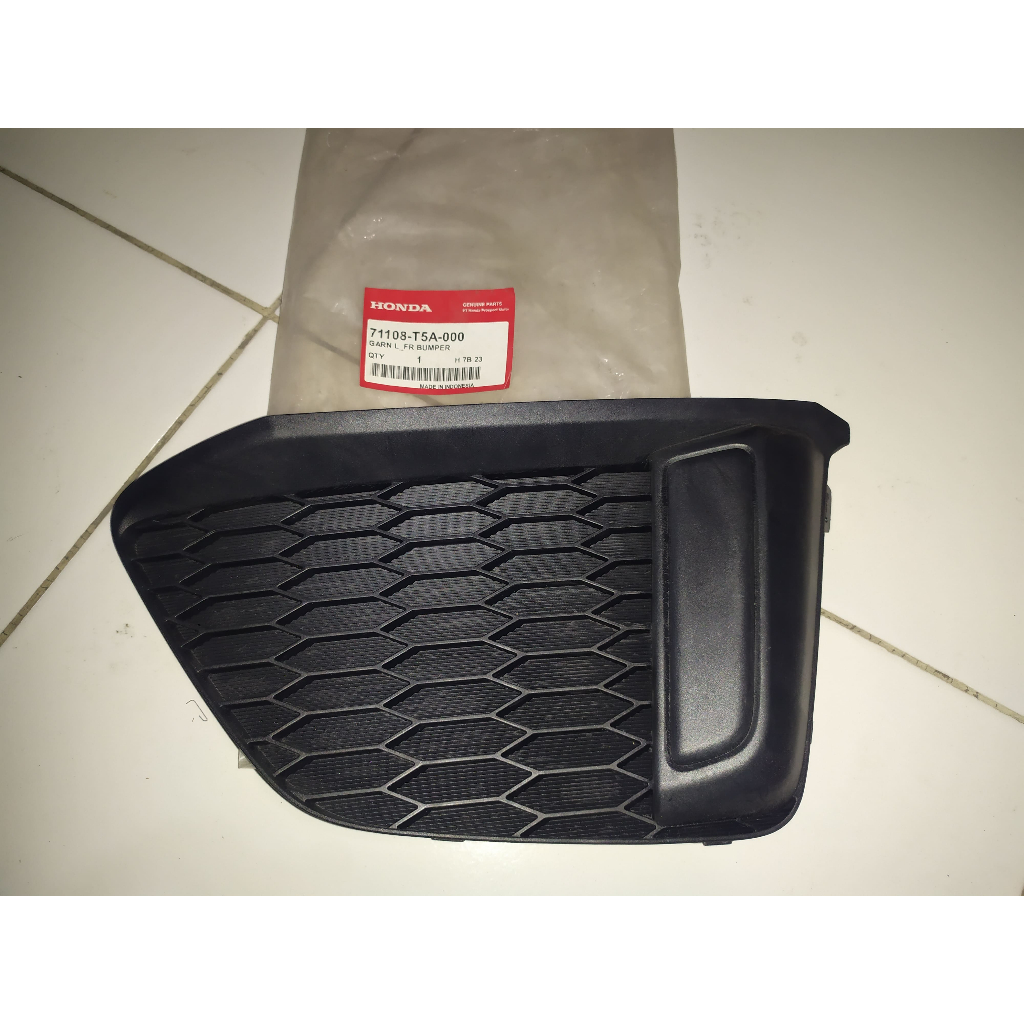 Cover Bamper Depan/Cover Foglamp Depan Kiri Honda Jazz 2012-2013 71108-T5A-000