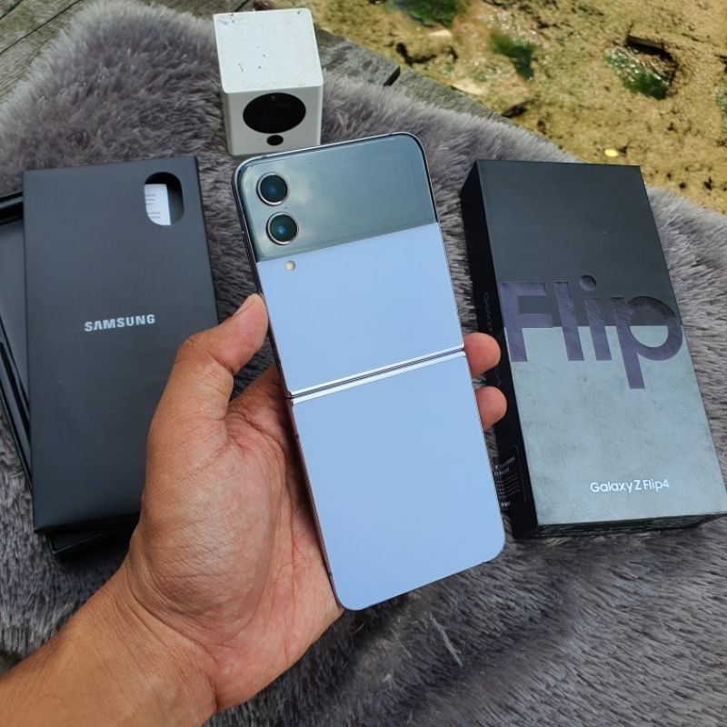 Samsung Z flip 4 5G Blue 256gb Mulus 99%