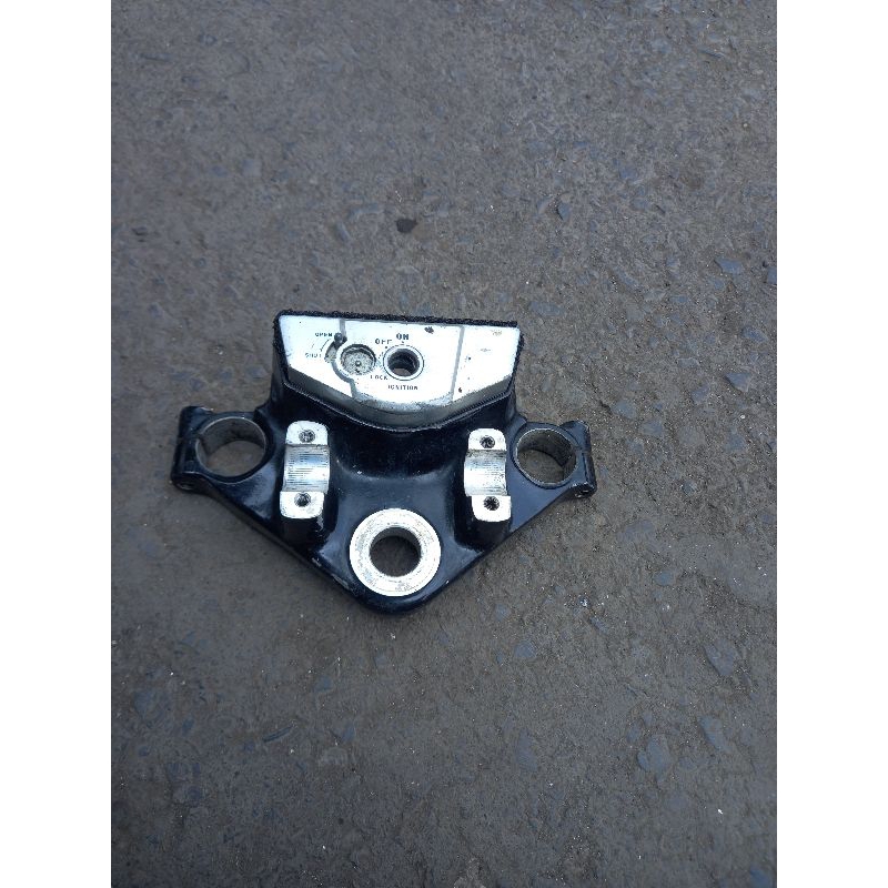 T Atas Segitiga Atas Megapro Primus Tiger Revo Original