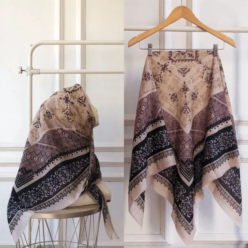 Hijab Segi Empat Motif Etnik Warna Cream Kerudung Jilbab Murah