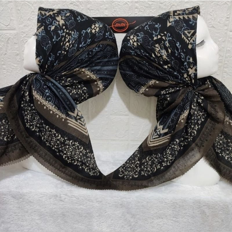 Hijab Segi Empat Motif Sahna Warna Hitam Cokelat Biru Kerudung Jilbab