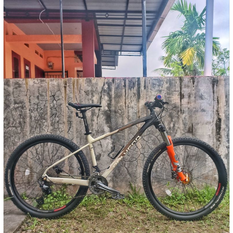 Sepeda Polygon Xtrada 6 2022 Kondisi 95%  Fresh Mulus Tdk ada PR, Pemilik Pertama