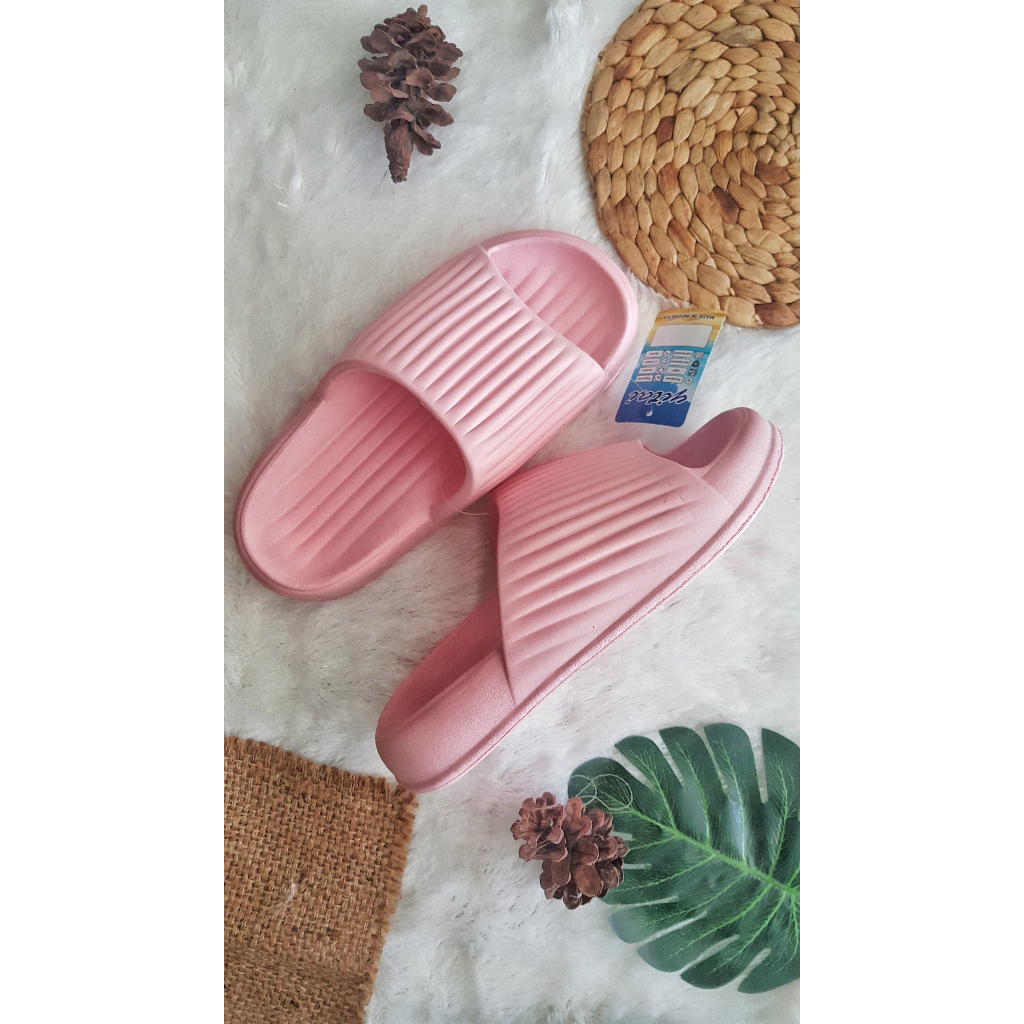 Sandal wanita porto lady slop