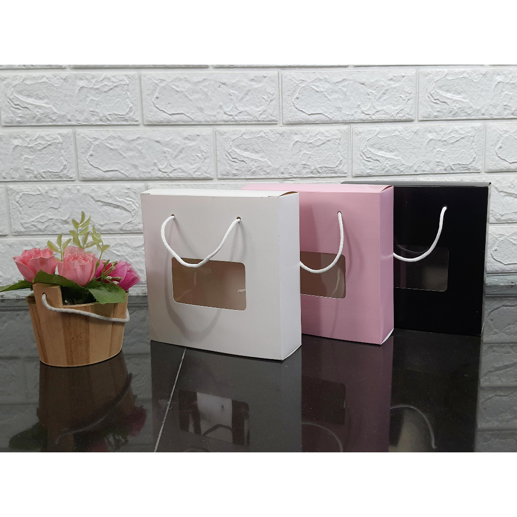 

Paperbag Souvenir / Tas Hijab Uk. 16,5 x 16,5 x 5 cm