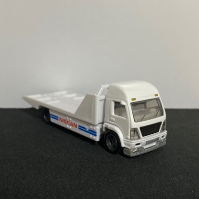 Hotwheels Premium Team Transport Loose Nissan