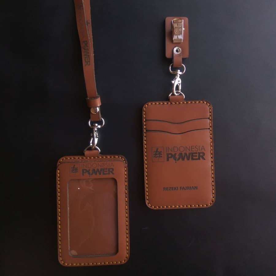 

Id Card Holder Kulit, Nametag kulit asli Sapi, Lanyard Kulit Bisa Custom Logo dan Nama, Name Tag Termurah
