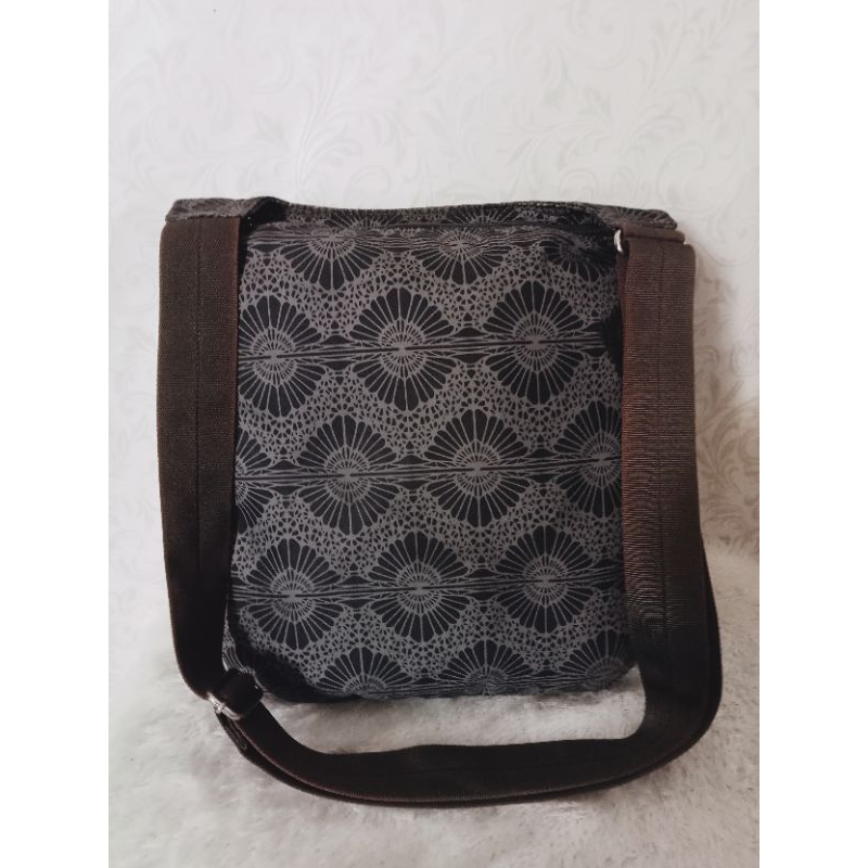 tas selempang hedgren